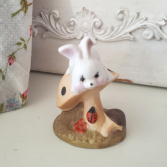 Accents | Vtg Springtime Bunny Rabbit On Mushroom | Poshmark